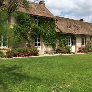 Le Clos De La Livre Bed and Breakfast Fontaine-sur-Ay Exterior photo