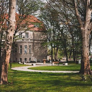 Palac Rajkowo Bed and Breakfast Szczecin Exterior photo