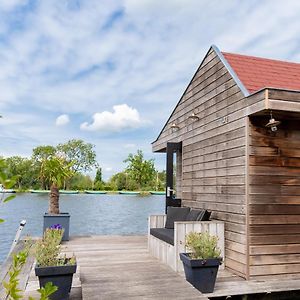 Aangenaam op de Rijn, B&B op een woonboot, inclusief privé sauna Alphen aan den Rijn Exterior photo