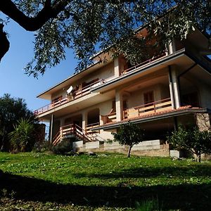 L'Oleandro Hotel Loreto Aprutino Exterior photo