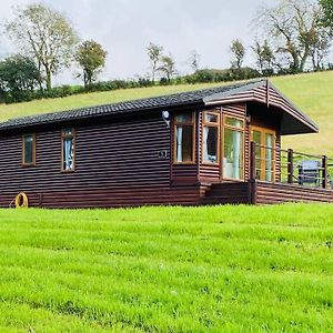 Luxury Farm Cabin In The Heart Of Wales Appartement Cowbridge Exterior photo