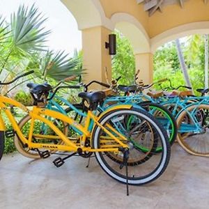 The Tuscany On Grace Bay Hotel Exterior photo