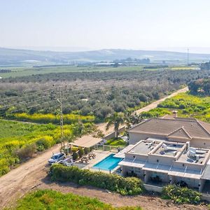 Zimmer Basadot Villa Yavneʼel Exterior photo