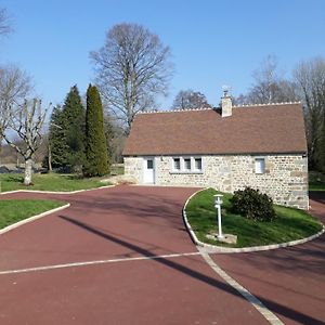 Le Moulin Des Noes Villa Sainte-Marguerite-de-Carrouges Exterior photo