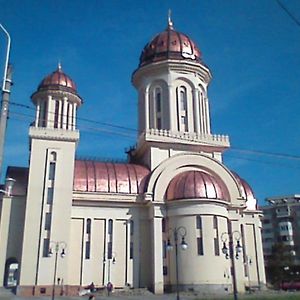 Studio Cathedral Appartement Brăila Exterior photo