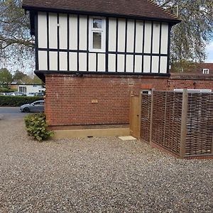 Old School Apartment 2 Ground Floor Bury St. Edmunds Exterior photo