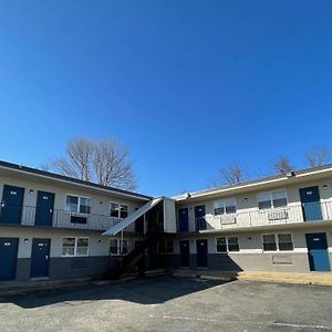 Tinton Falls Nj Neptune Hotel Exterior photo