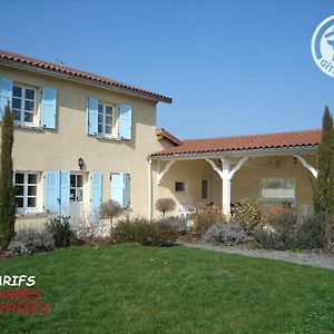 Belle Maison De Campagne Avec Piscine, 4 Chambres, Jardin Et Terrasse Pres De Montbrison - Fr-1-496-48 Chalain-le-Comtal Exterior photo