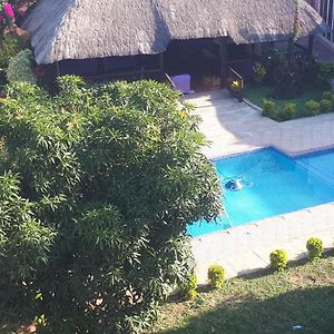Sparkle Guest House - Self-Catering, Pool, Garden Maputo Exterior photo