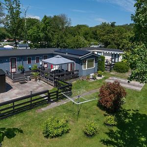 Groot hoek Chalet met airco ,wasmachine, vaatwasser,droger en luxe keuken Villa Rijs Exterior photo