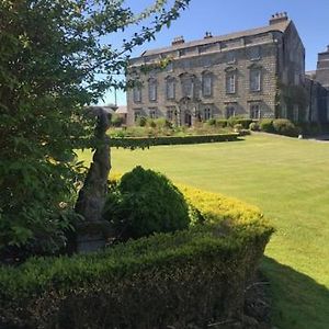 Moresby Hall Pension Exterior photo