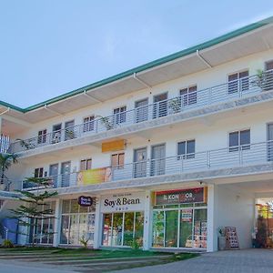 Oyo 778 Fat J Apartelle Hotel Cebu Exterior photo