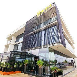 N Hotel BY NOSHI Rinas Exterior photo