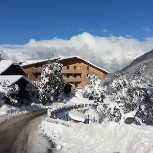 Spacious And Stylish Flat At The Foot Of The Mont-Blanc Ideal For Ski In Ski Out Appartement Les Houches Exterior photo