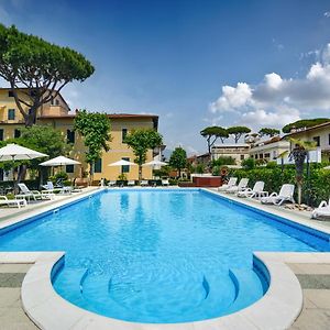 Hotel Apuana Marina di Pietrasanta Exterior photo