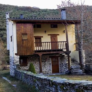 Casa Rural El Llao Y Los Fresnos - El Urogallo Pension Murias de Paredes Exterior photo