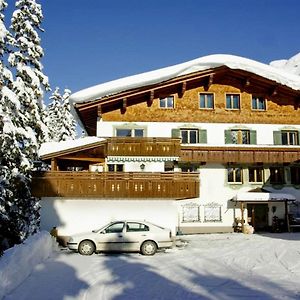 Hotel Pension Alpenrose Lech Exterior photo