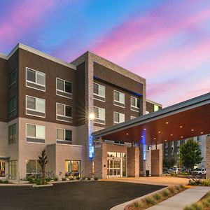 Holiday Inn Express & Suites - Suisun City, An Ihg Hotel Exterior photo