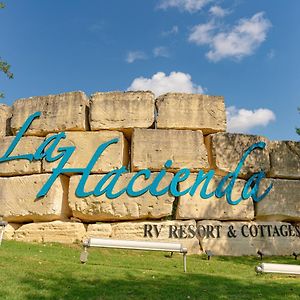 Sun Outdoors Lake Travis Hotel Hudson Bend Exterior photo