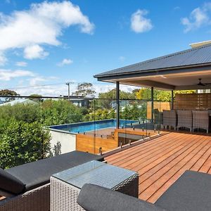 Poolside Getaway Dromana Villa Exterior photo