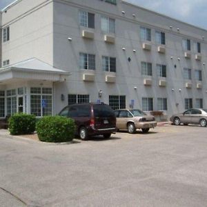 Quality Inn Downtown Wichita Exterior photo