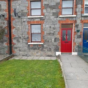 College Square, Terrace House Appartement Bessbrook Exterior photo
