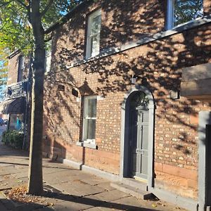 Carlisle City Centre, Cute Victorian House. Villa Exterior photo