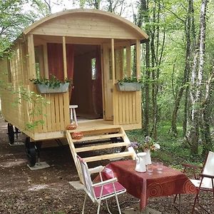 Lovely Shepherds Hut In Chauminet Villa Sougeres-en-Puisaye Exterior photo