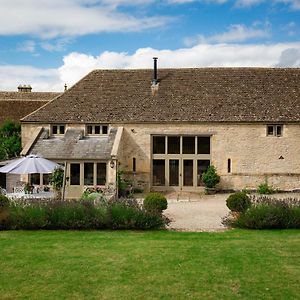 Tom'S Barn Villa Cheltenham Exterior photo