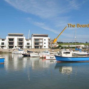 The Boardwalk Villa West Bay Exterior photo