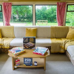 Tadpole Retreat At Lower Fields Farm Appartement Napton on The Hill Exterior photo