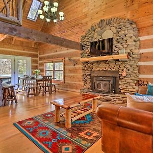 Luxe Dog-Friendly Cabin With Hot Tub And Game Room Logan Exterior photo