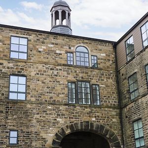 Over The Arch Appartement Keighley Exterior photo