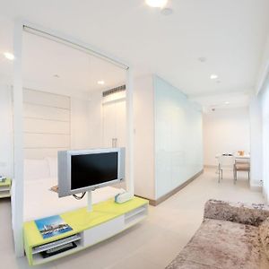 Equinox Mercury Serviced Apartments Hongkong Room photo