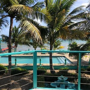 Nautical Inn Placencia Exterior photo