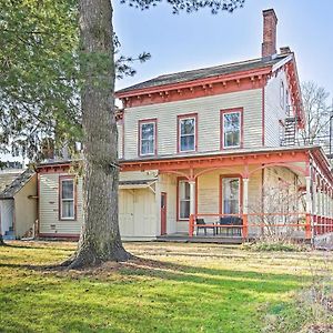 Centrally Located Apt In Victorian Mansion! Appartement Poughkeepsie Exterior photo