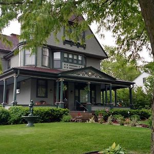 Linda Sue Manor Hostel Sioux City Exterior photo