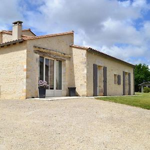 Le Clos Du Charpentier Bed and Breakfast Balzac Exterior photo