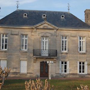 Chateau Begot Pension Lansac  Exterior photo