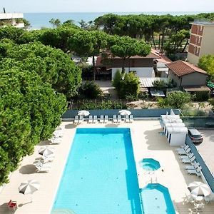 Hotel Ancora Cervia Exterior photo