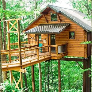 Treehouse #6 By Amish Country Lodging Villa Millersburg Exterior photo