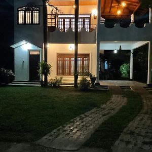 Platinum Holiday Home Anuradhapura Exterior photo