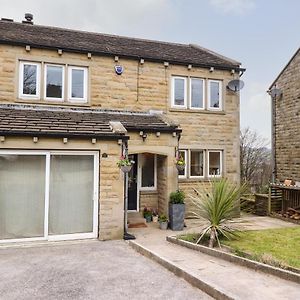 Bronte View Cottage Keighley Exterior photo