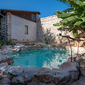 Hemdatya Suites In The Galilee Ilaniya Exterior photo
