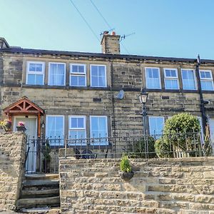 Ducking Well Cottage Keighley Exterior photo