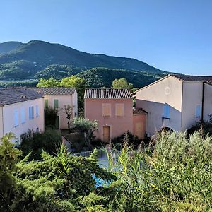 Maisonnette Dans Domaine Avec Piscine A Nyons, Pays Des Olives Villa Exterior photo