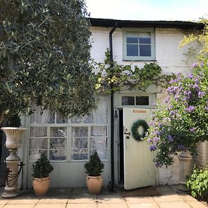 The Clockhouse Appartement Old Windsor Exterior photo