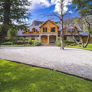 Rio Hermoso Hotel De Montaña San Martín de los Andes Exterior photo