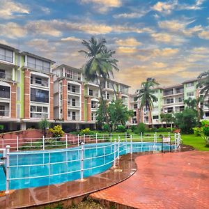 Amazing Pool View Candolim Goa 2Bhk Apartment Exterior photo