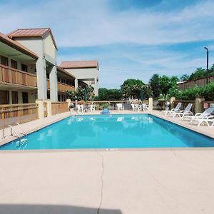 Days Inn By Wyndham Goodlettsville Nashville Exterior photo